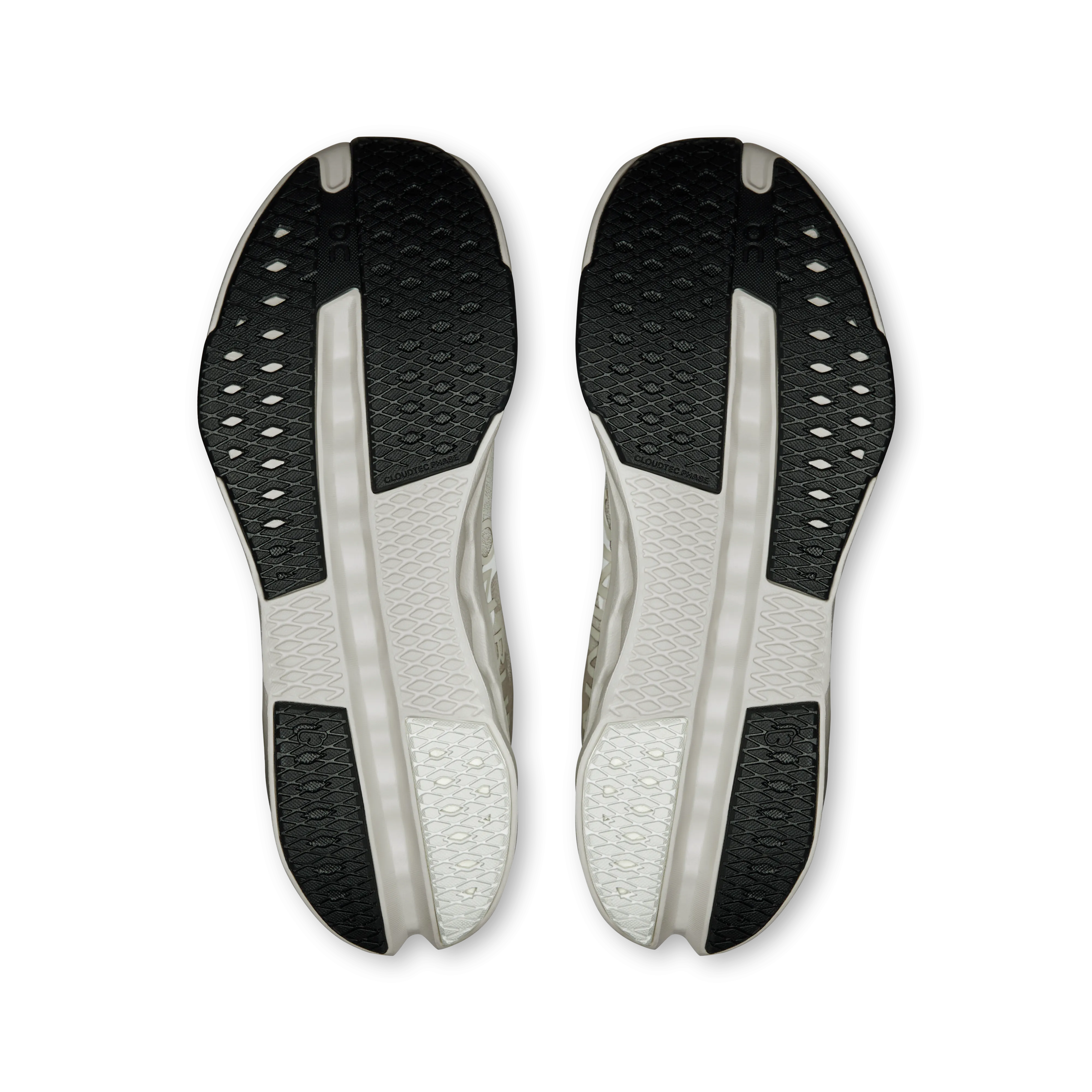 Herren Chubbies auf Damen Cloudsurfer Next Schuhen - Nebel / Elfenbein