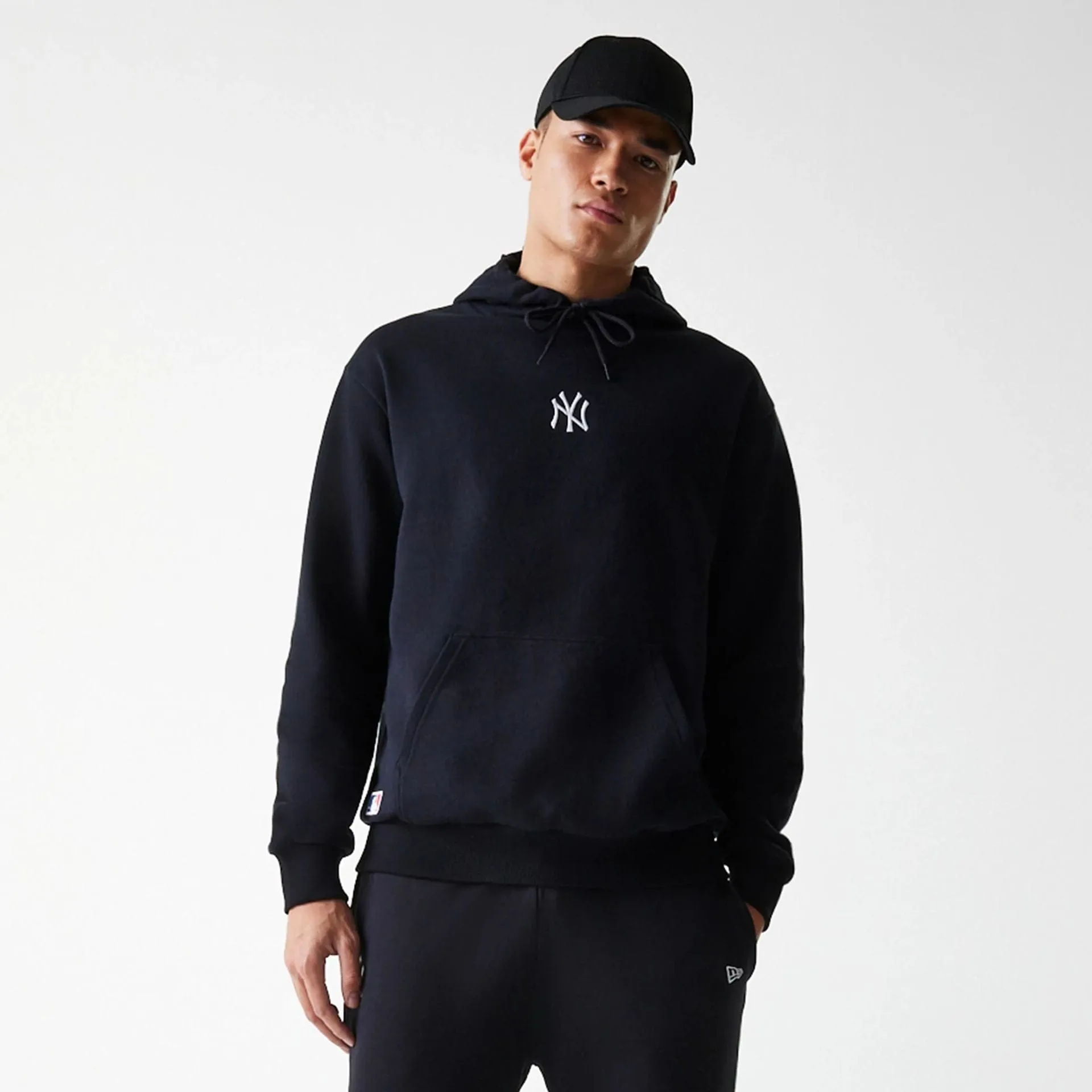 New Era Sweatshirts und Hoodies New York Yankees MLB League Essential Midi French Terry Schwarz Übergroßer Pullover Hoodie