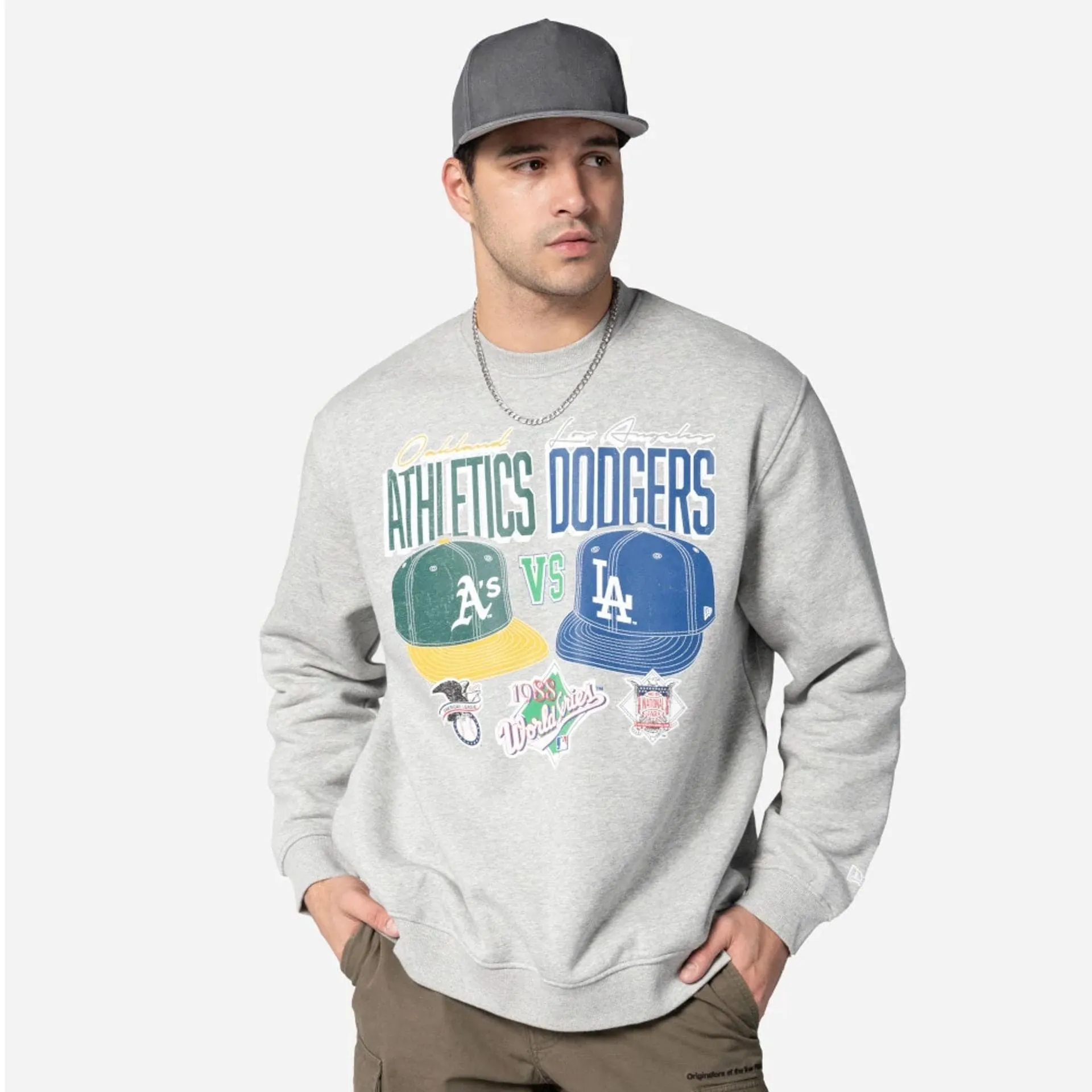 New Era Sweatshirts und Hoodies Oakland Athletics VS LA Dodgers MLB Duelle Logos Sport Klassisches Graues Crewneck Sweater
