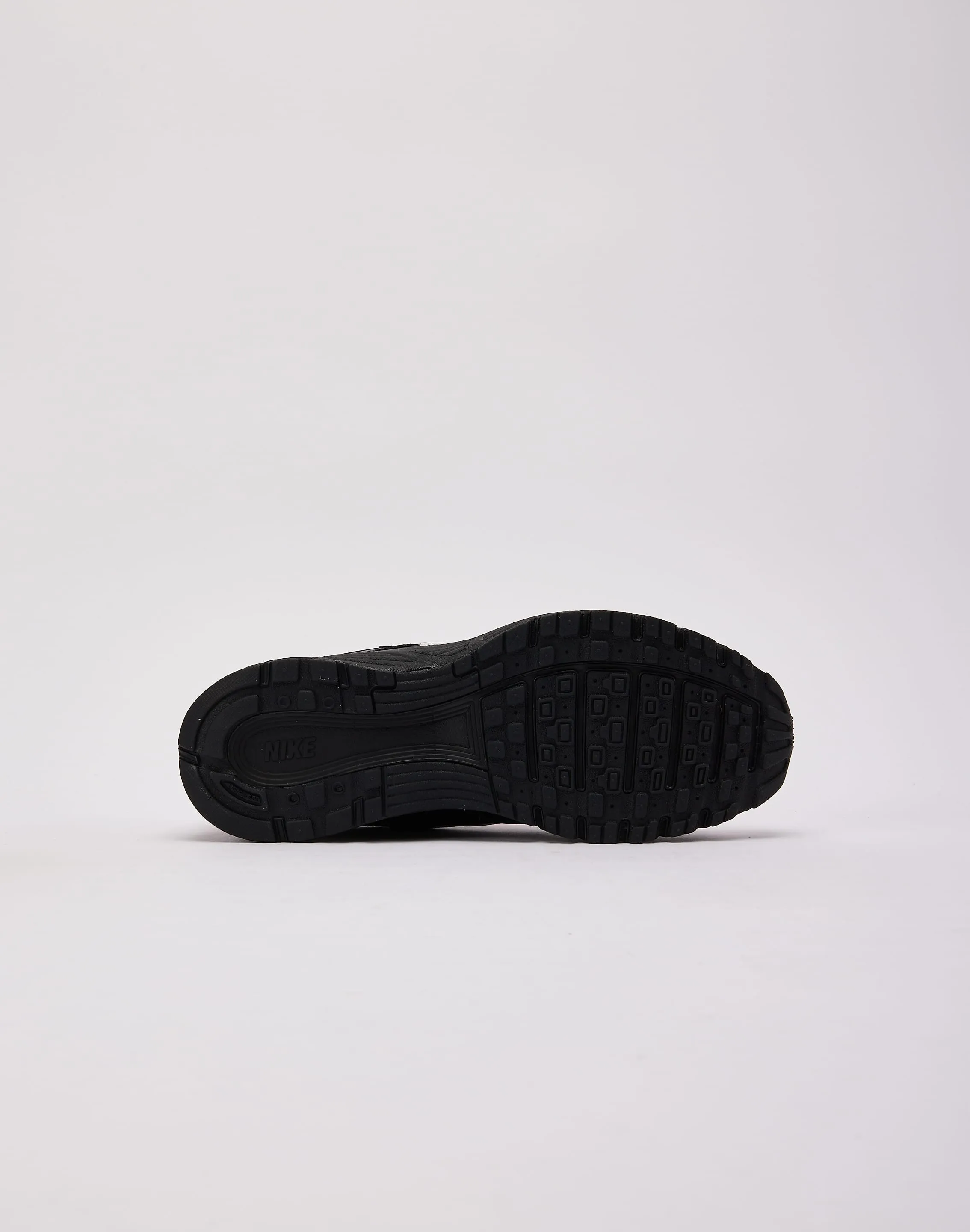 Nike P-6000 Grundschule