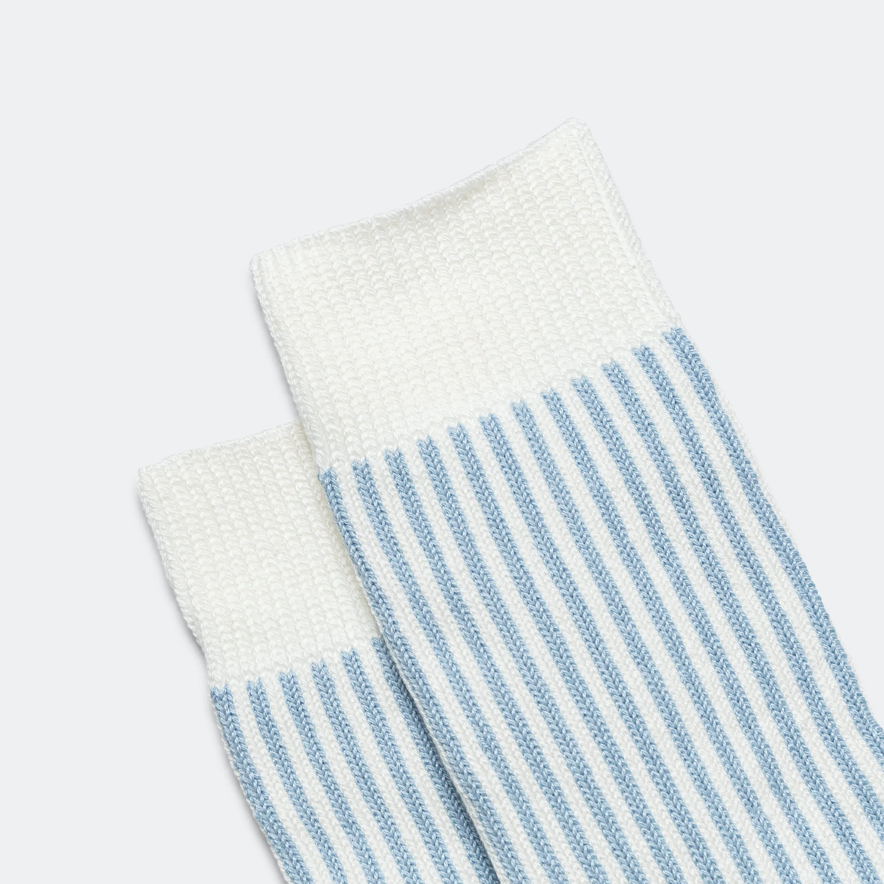 RoToTo Accessories Gestreifte Crew-Socke - Weiß/Blau