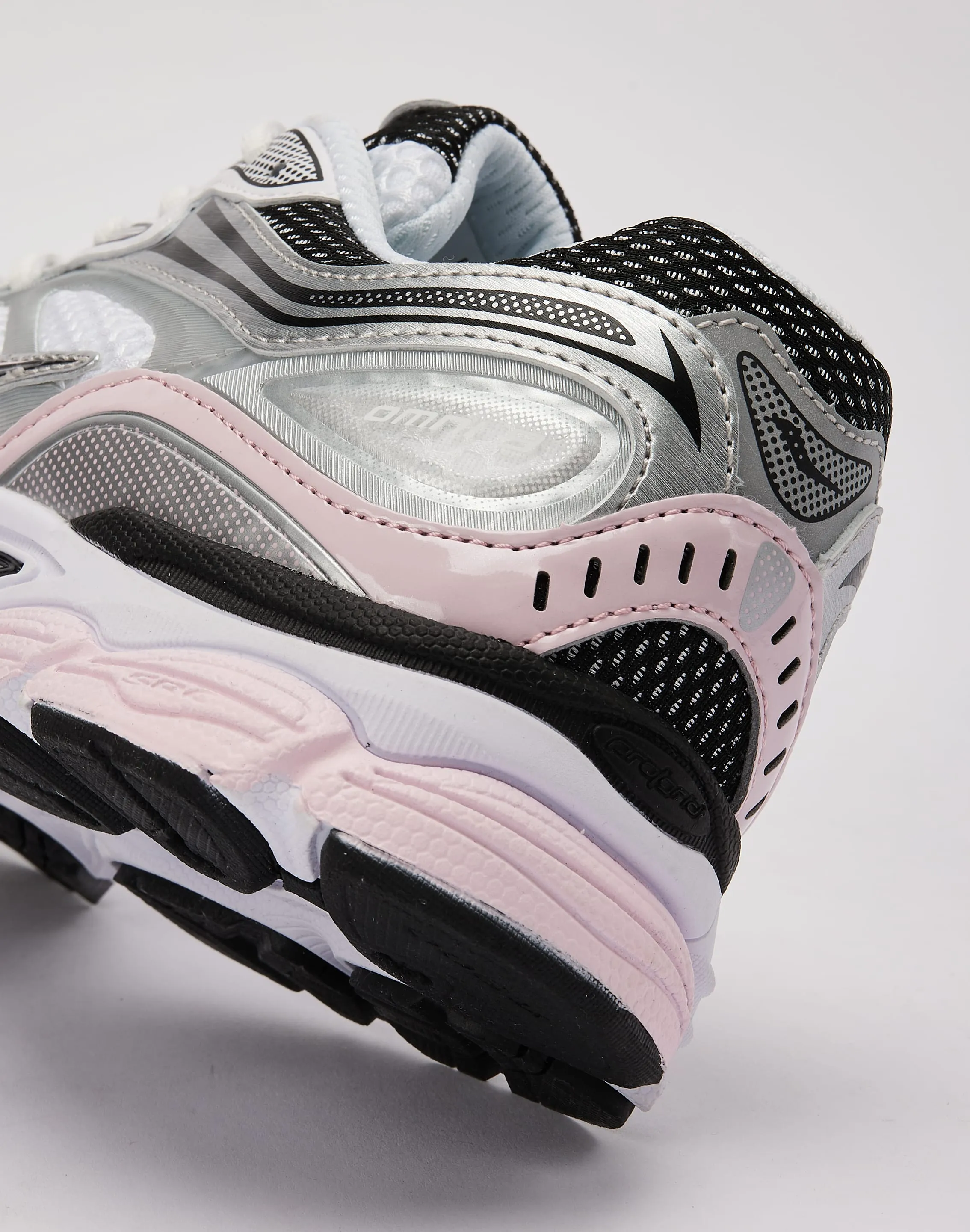 Saucony Omni 9 Grundschule