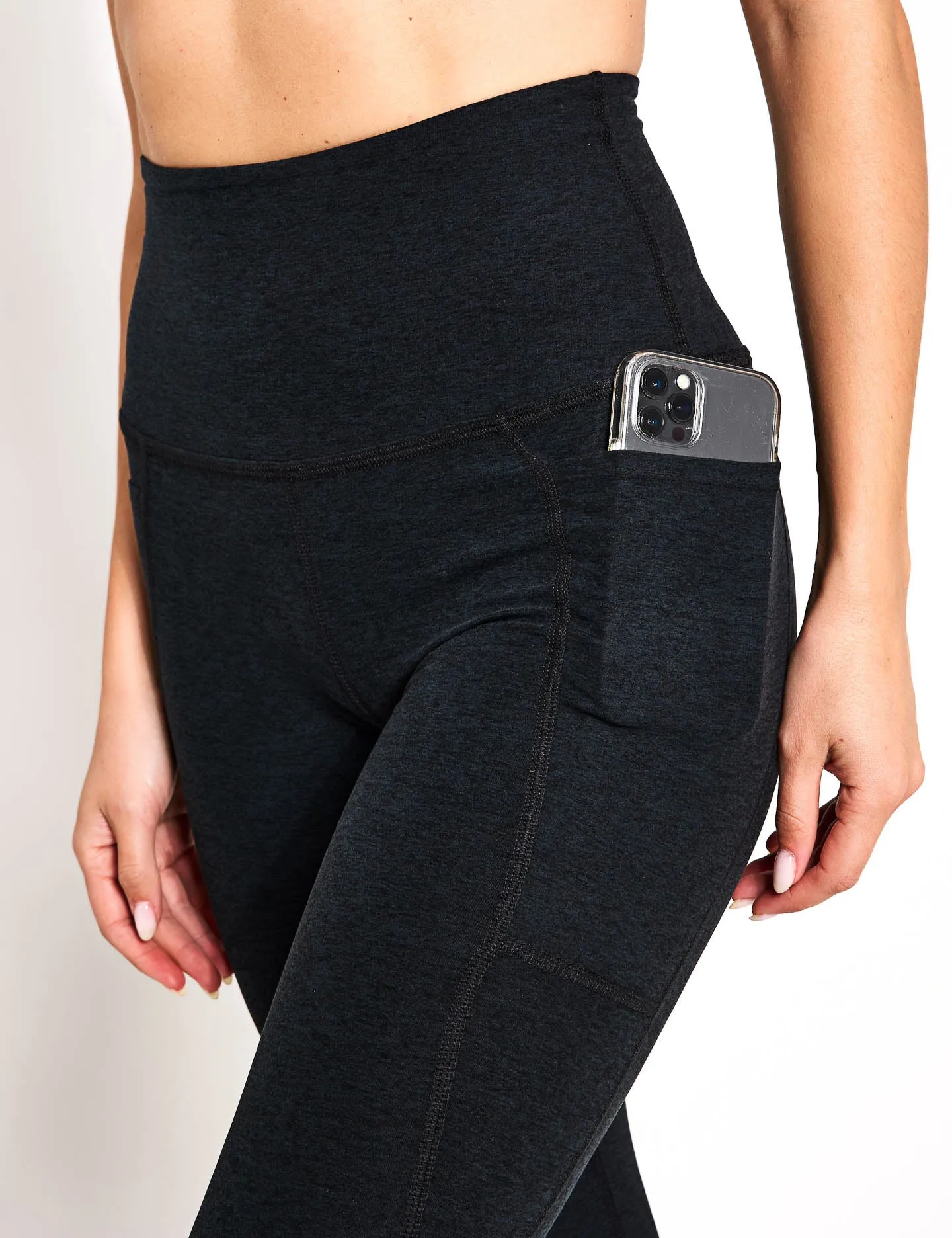 Spacedye High Waisted Midi-Legging mit Out-of-Pocket-Detail - Dunkelste Nacht