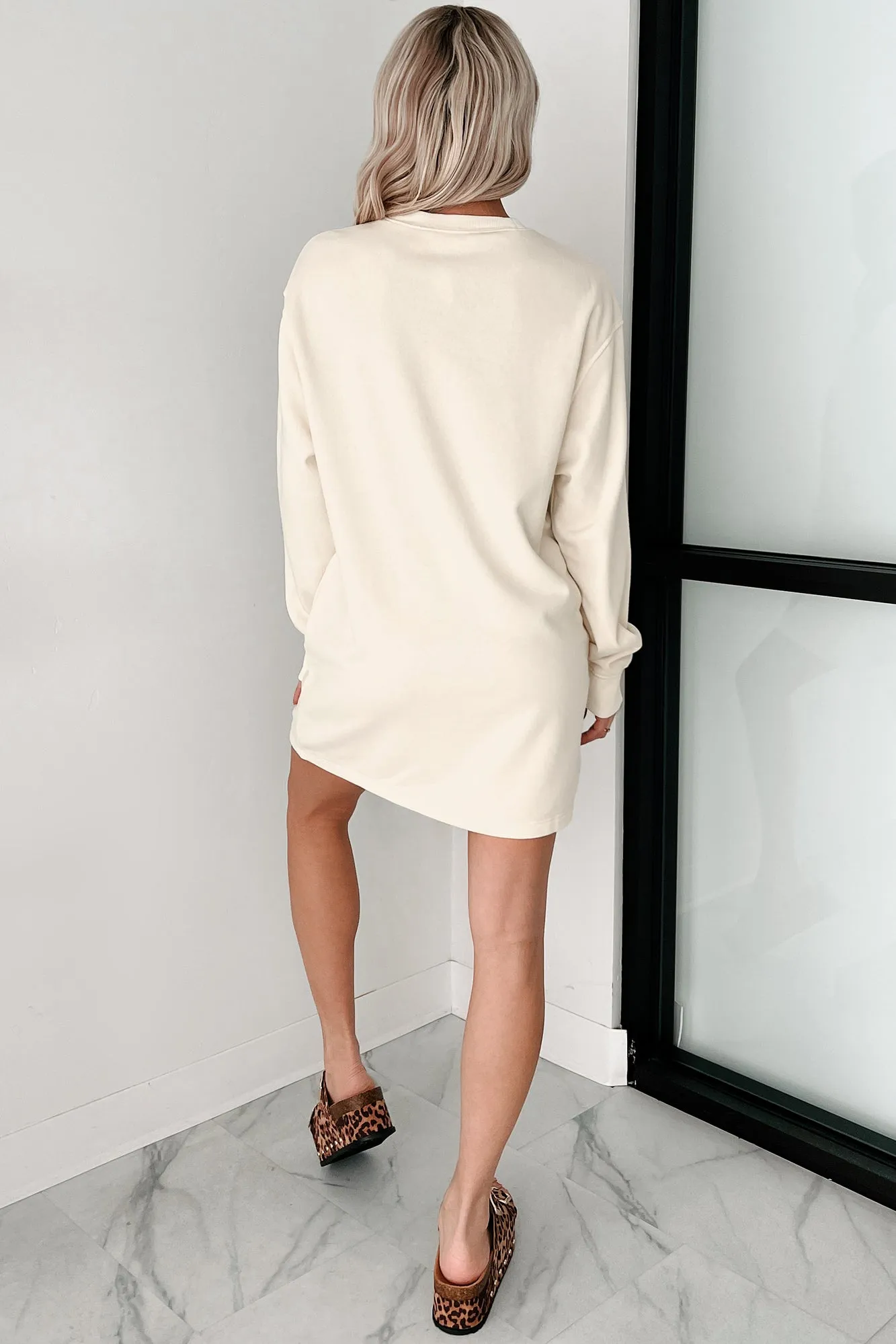 Essentiell bequemes übergroßes Sweatshirt-Kleid (Creme)