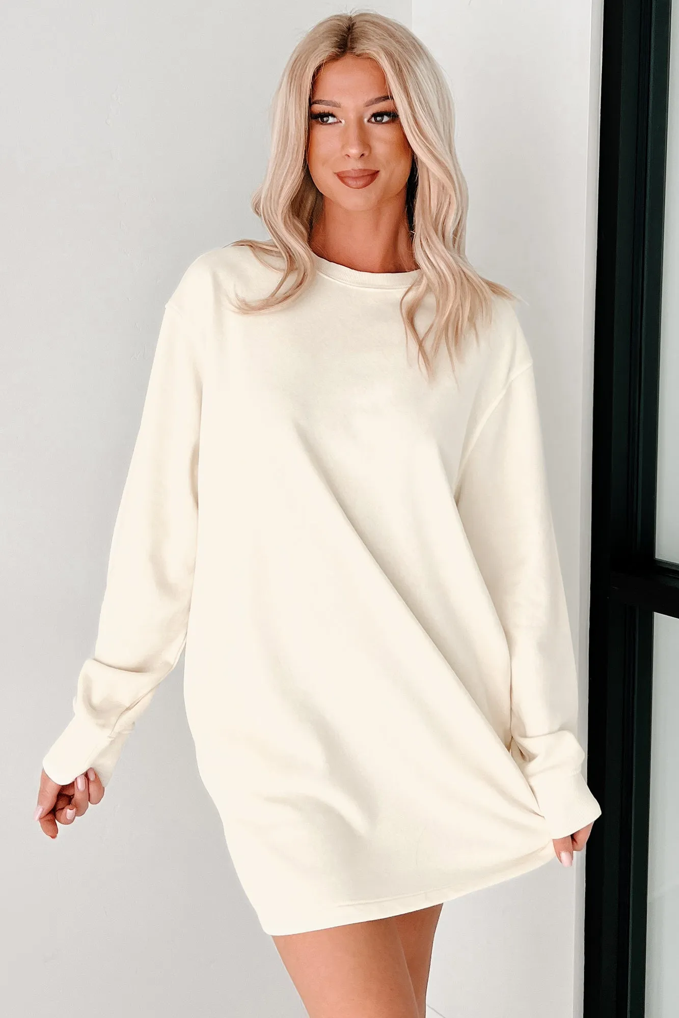 Essentiell bequemes übergroßes Sweatshirt-Kleid (Creme)
