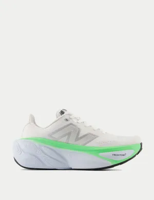 Fresh Foam X More v5 Schuhe - Weiß/Eisblau/Elektrisches Jadegrün