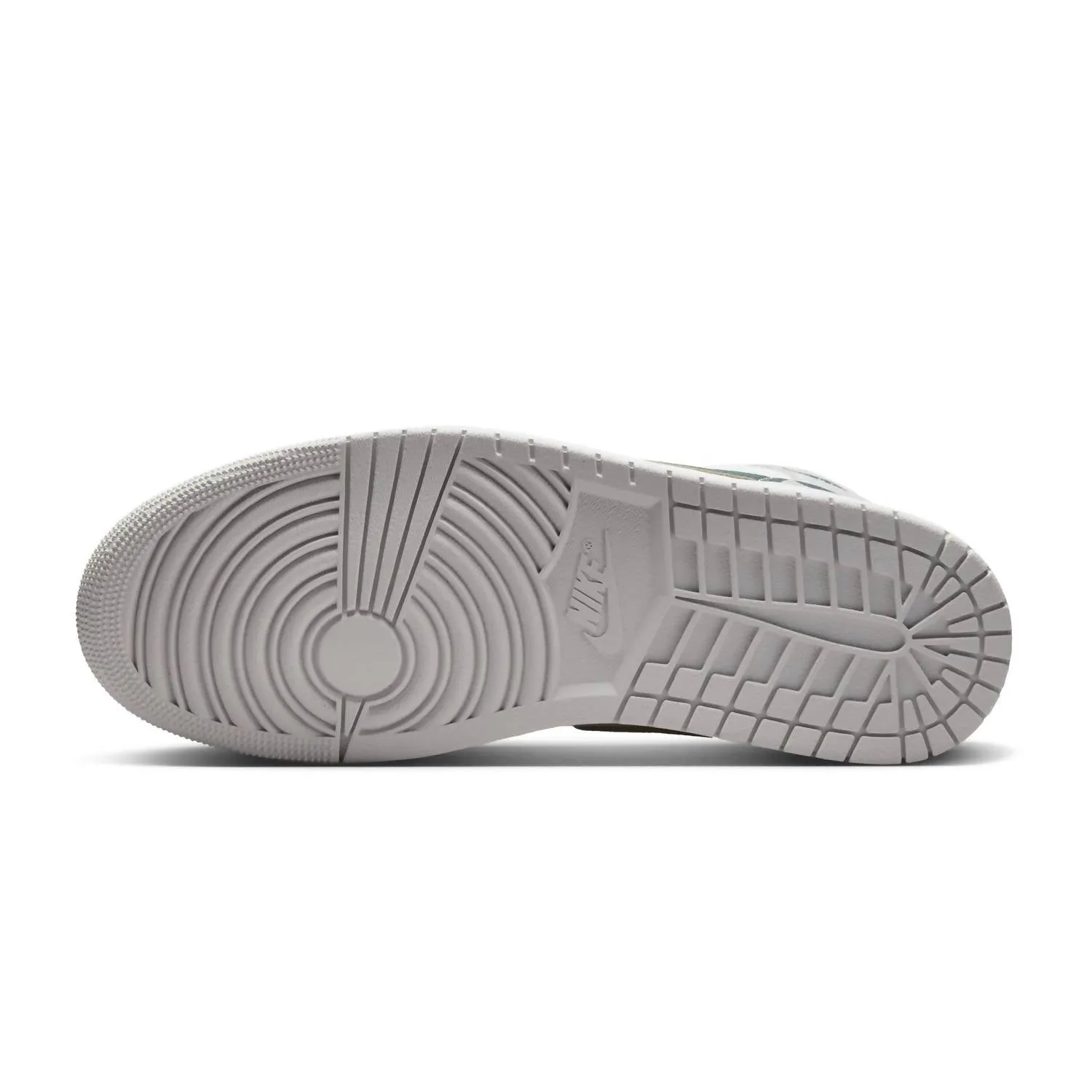 Herren Air Jordan 1 Mid SE Basketballschuh in Weiß/Oxidiertes Grün-Segeltuch