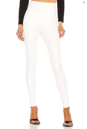Perfekte Kontrolle Kunstleder-Leggings in Weiß