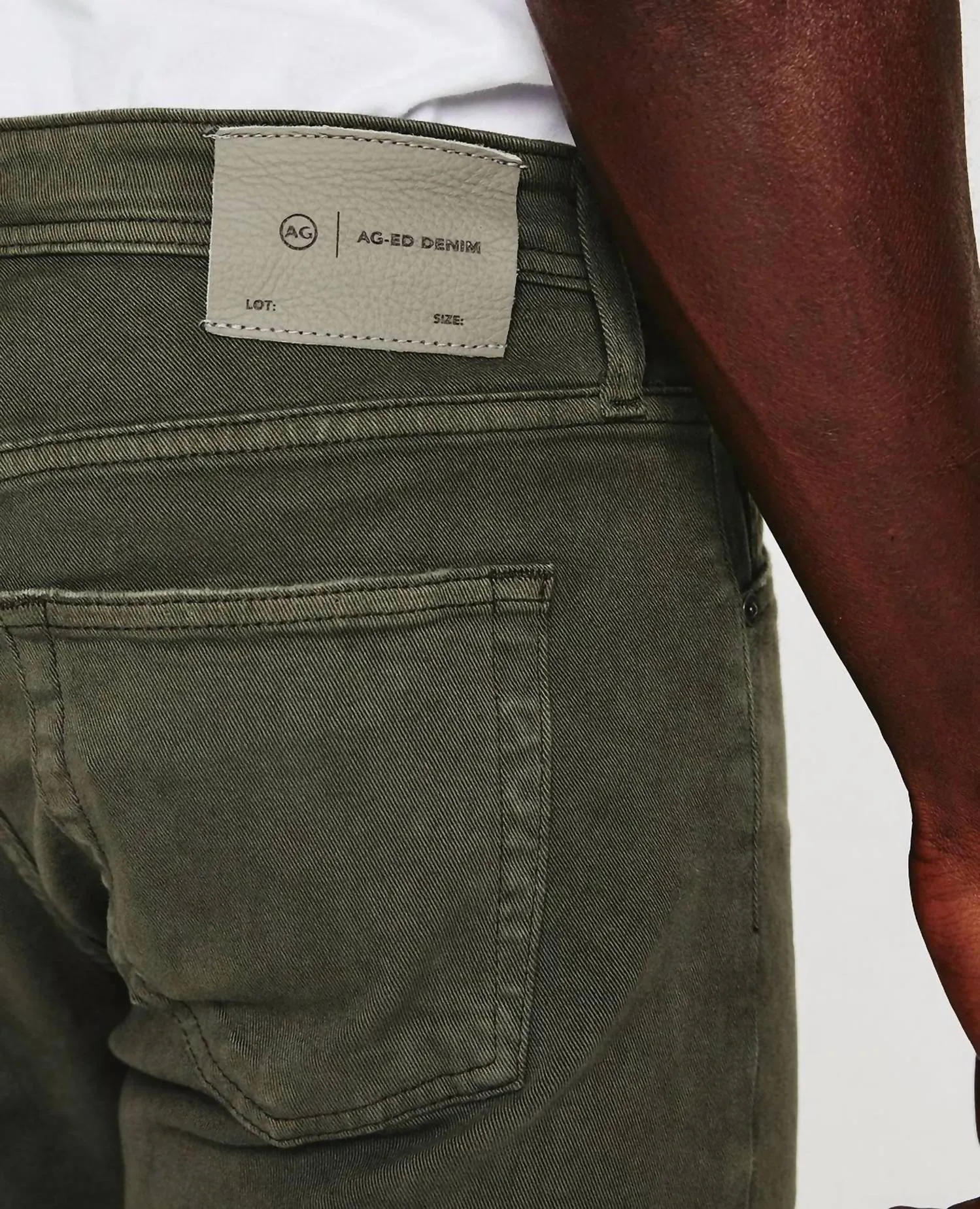 Tellis Modern Slim In 7 Jahren Schwefel Waffenkammer